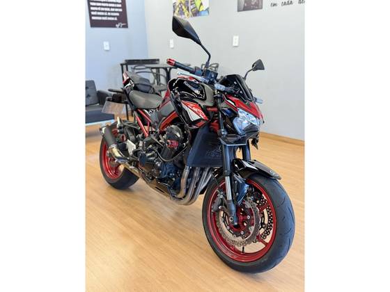 KAWASAKI Z900 